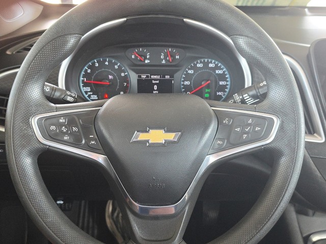 Chevrolet Malibu Vehicle Full-screen Gallery Image 15