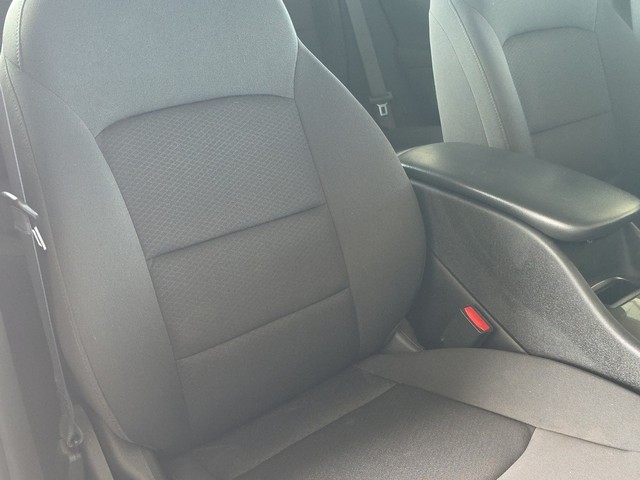 Chevrolet Malibu Vehicle Full-screen Gallery Image 19