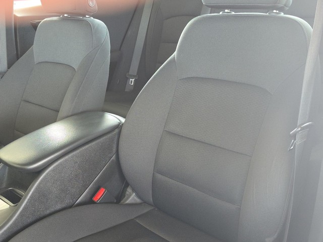 Chevrolet Malibu Vehicle Full-screen Gallery Image 20