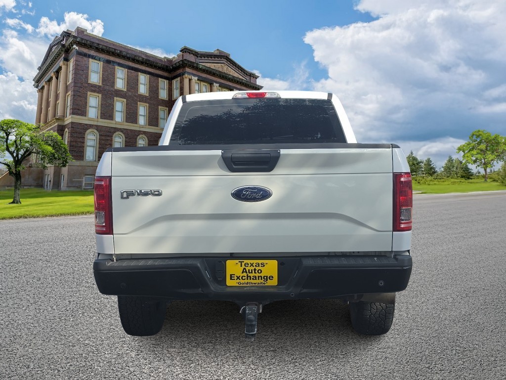 Ford F-150 Vehicle Full-screen Gallery Image 4