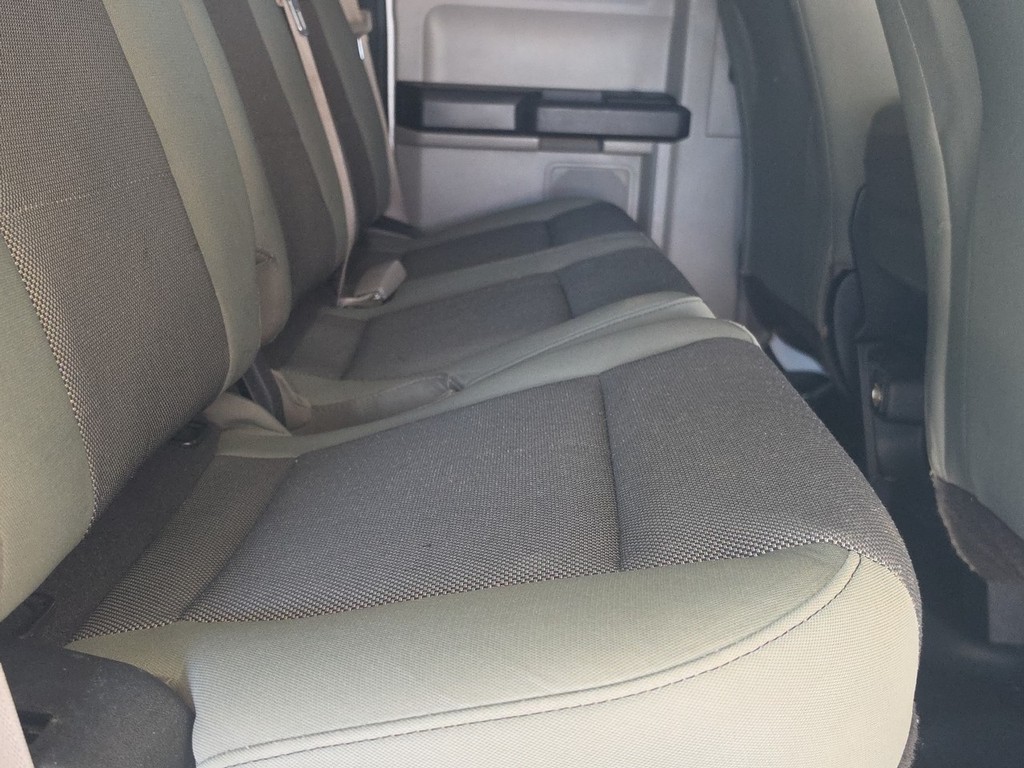 Ford F-150 Vehicle Full-screen Gallery Image 11
