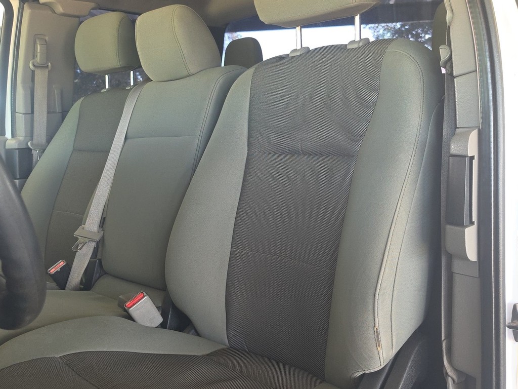 Ford F-150 Vehicle Full-screen Gallery Image 20