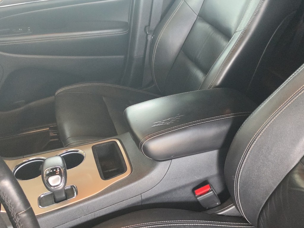 Jeep Grand Cherokee Vehicle Full-screen Gallery Image 18