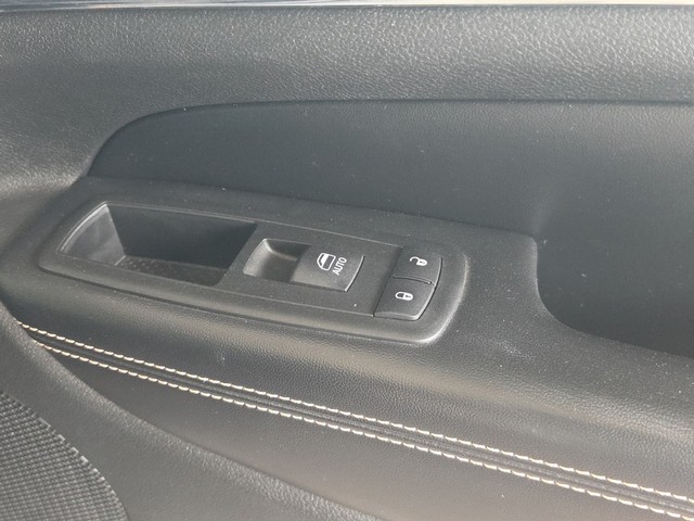 Jeep Grand Cherokee Vehicle Full-screen Gallery Image 26