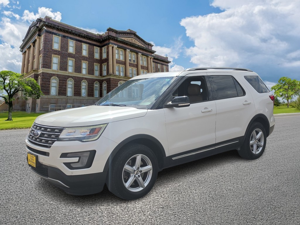 2017 Ford Explorer XLT - Photo 8