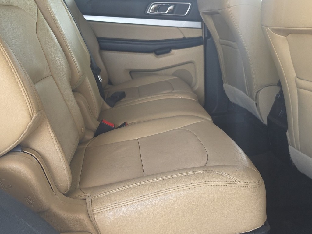 2017 Ford Explorer XLT - Photo 11