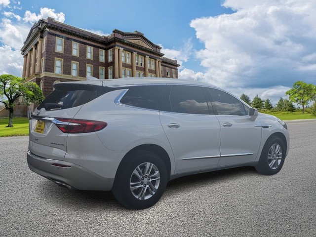 Buick Enclave Vehicle Full-screen Gallery Image 03