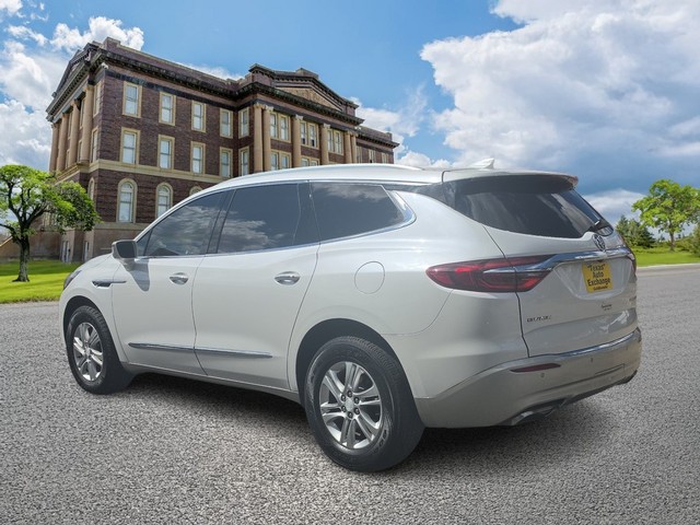 Buick Enclave Vehicle Full-screen Gallery Image 06