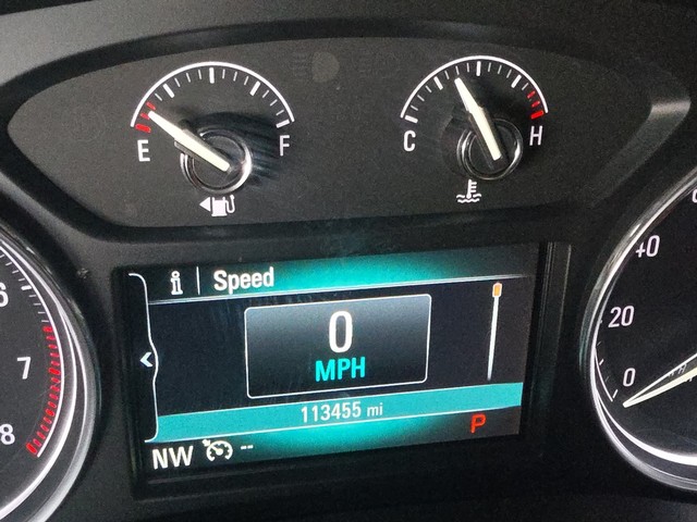 Buick Enclave Vehicle Full-screen Gallery Image 30