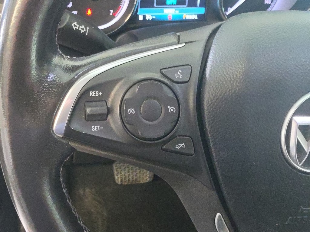 Buick Envision Vehicle Full-screen Gallery Image 28
