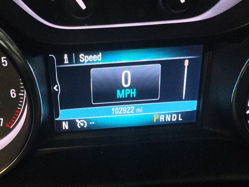 Buick Envision Vehicle Full-screen Gallery Image 30