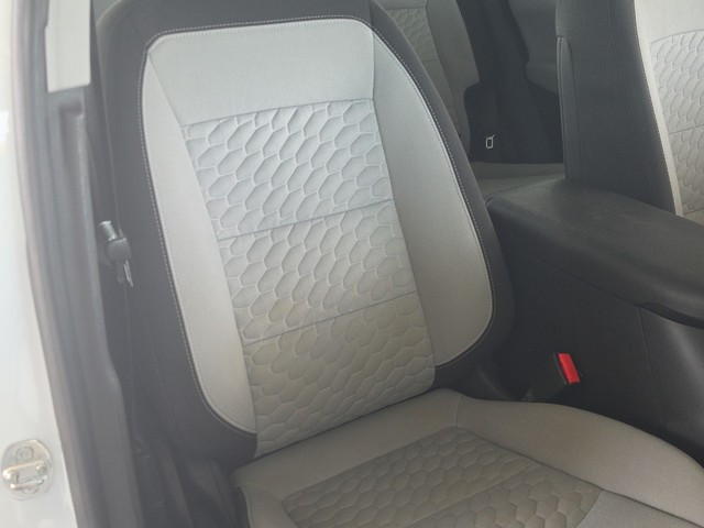 Chevrolet Equinox Vehicle Full-screen Gallery Image 19