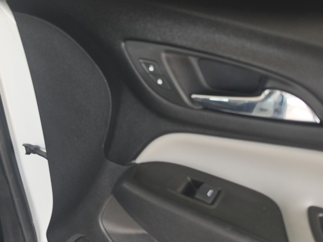 Chevrolet Equinox Vehicle Full-screen Gallery Image 26