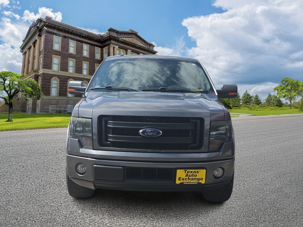 Ford F-150 Vehicle Full-screen Gallery Image 9