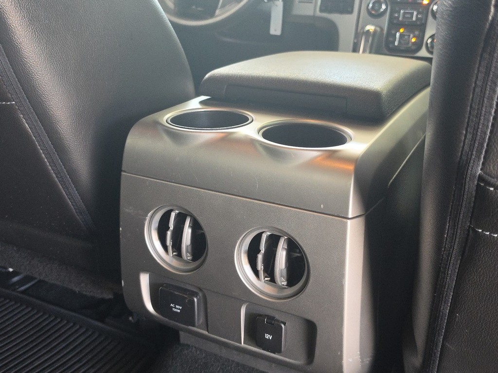Ford F-150 Vehicle Full-screen Gallery Image 11