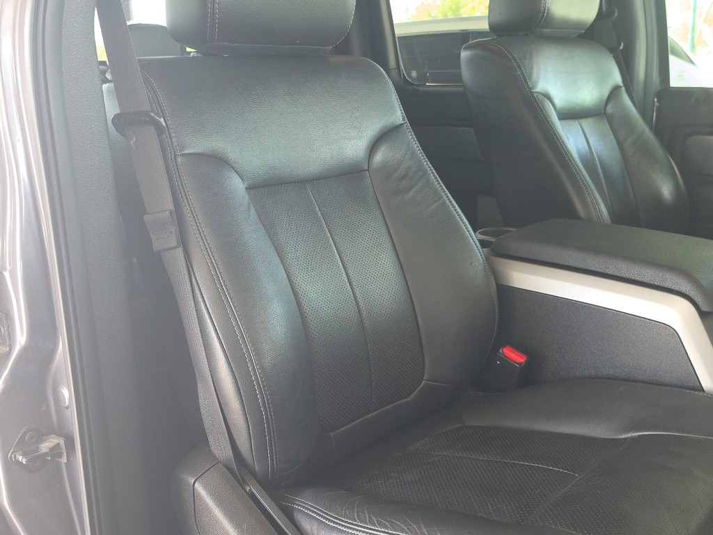 Ford F-150 Vehicle Full-screen Gallery Image 18