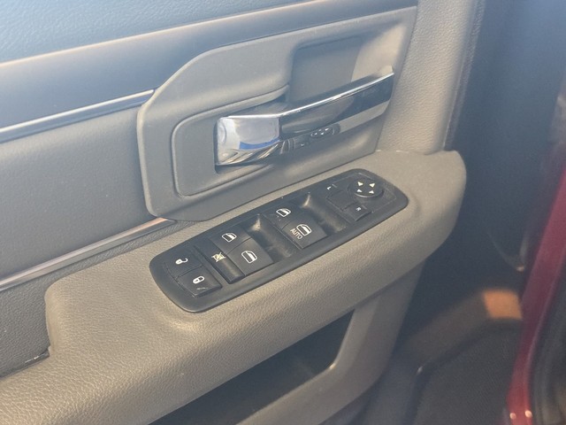 Ram 1500 Vehicle Full-screen Gallery Image 25
