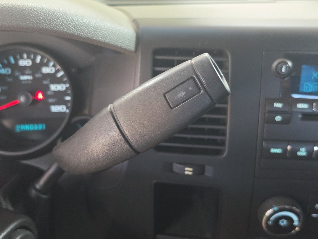 Chevrolet Silverado 1500 Vehicle Full-screen Gallery Image 17