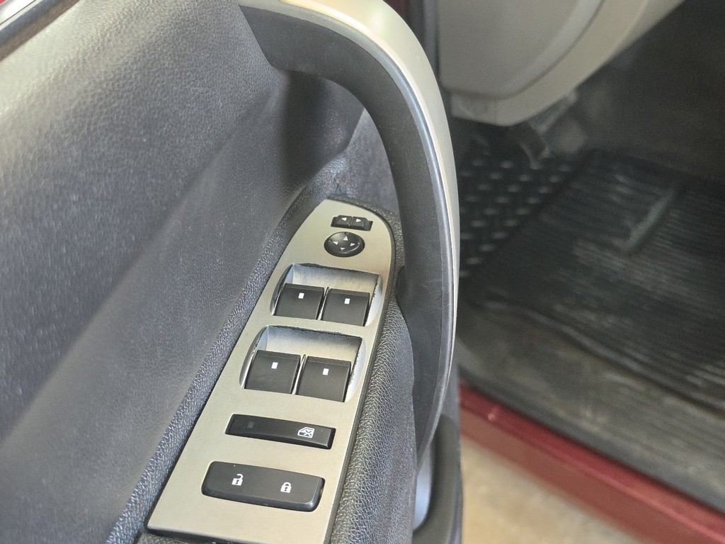 Chevrolet Silverado 1500 Vehicle Full-screen Gallery Image 24