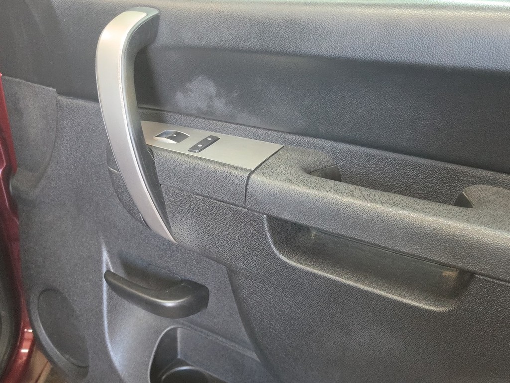 Chevrolet Silverado 1500 Vehicle Full-screen Gallery Image 25
