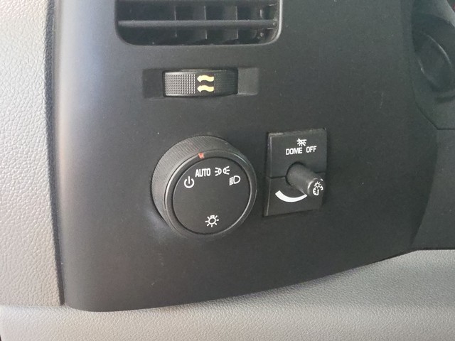 Chevrolet Silverado 1500 Vehicle Full-screen Gallery Image 21