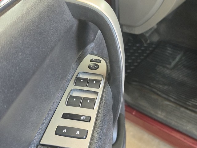 Chevrolet Silverado 1500 Vehicle Full-screen Gallery Image 24