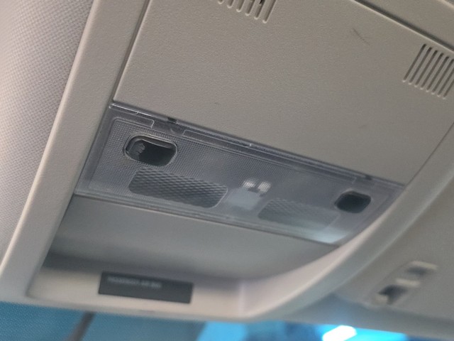 Chevrolet Silverado 1500 Vehicle Full-screen Gallery Image 30