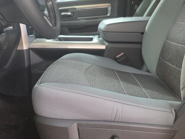 Ram 1500 Vehicle Full-screen Gallery Image 23