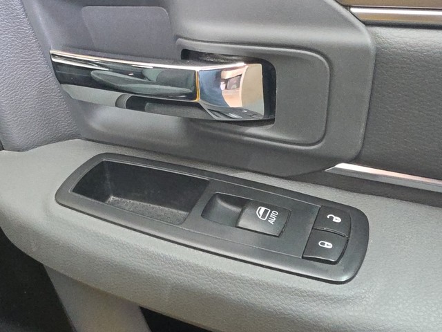 Ram 1500 Vehicle Full-screen Gallery Image 26