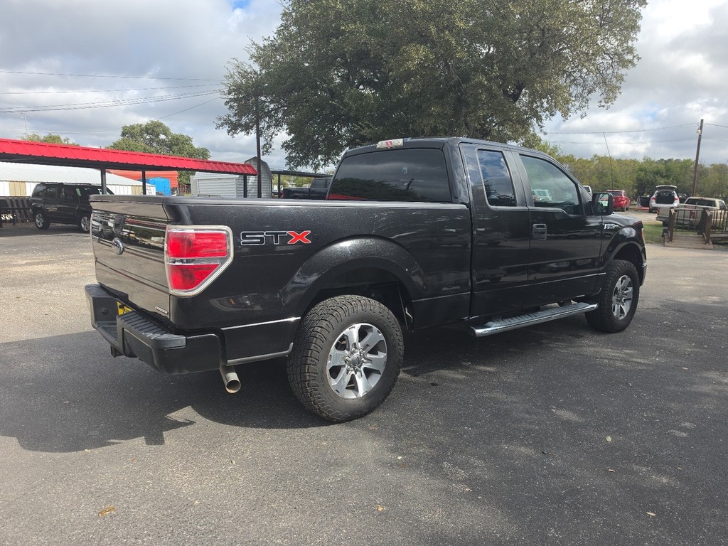 Ford F-150 Vehicle Full-screen Gallery Image 3