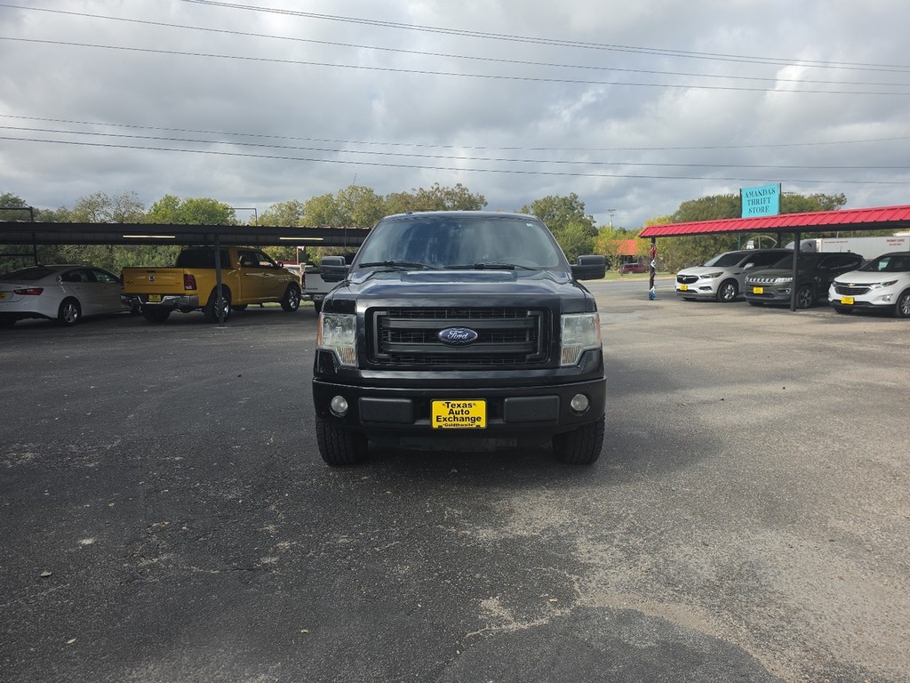 Ford F-150 Vehicle Full-screen Gallery Image 10