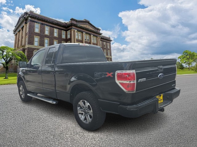 Ford F-150 Vehicle Full-screen Gallery Image 05