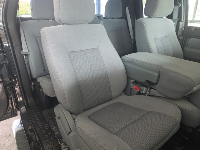 Ford F-150 Vehicle Full-screen Gallery Image 19