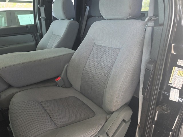 Ford F-150 Vehicle Full-screen Gallery Image 20
