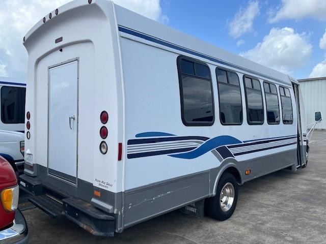 Turtle Top Terra Transit Vehicle Image 02