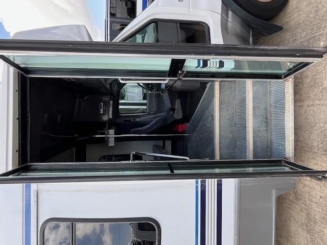 Turtle Top Terra Transit Vehicle Image 03