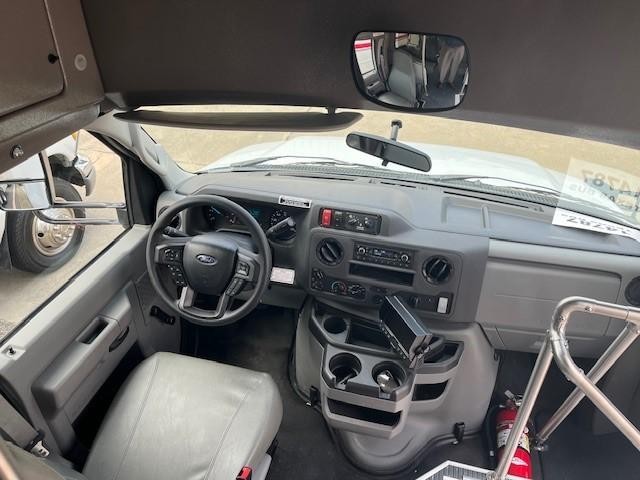 Diamond Coach VIP 2200PT Vehicle Image 15