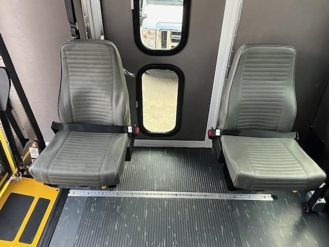 Diamond Coach VIP 2200PT Vehicle Image 21