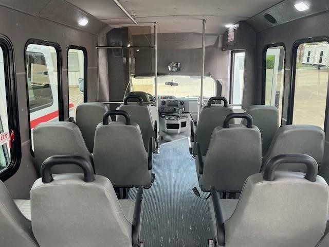Diamond Coach VIP 2200PT Vehicle Image 23