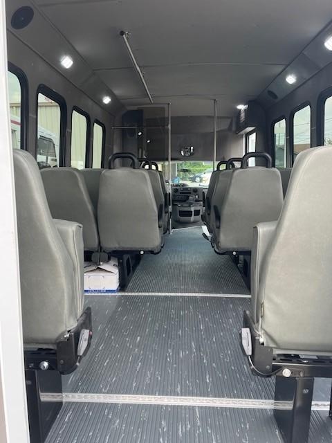 Diamond Coach VIP 2200PT Vehicle Image 24
