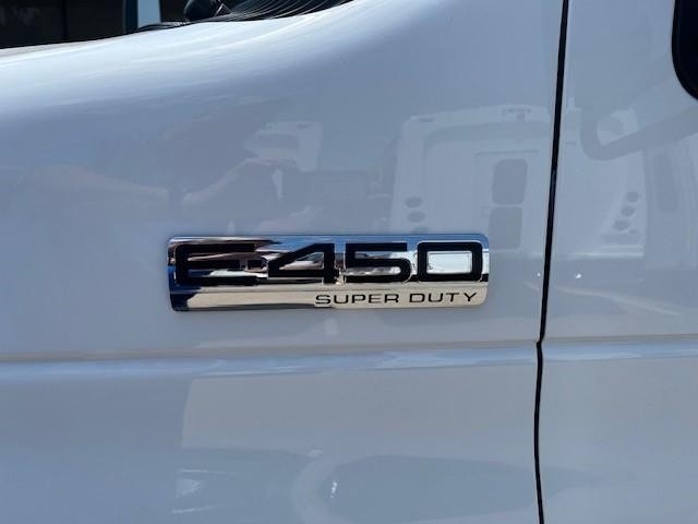 Diamond Coach VIP 2200PT Vehicle Image 27
