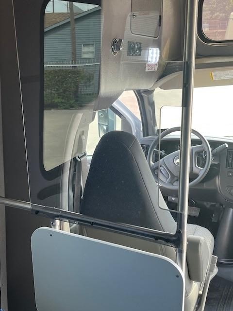 Diamond Coach VIP 2500 Vehicle Image 21