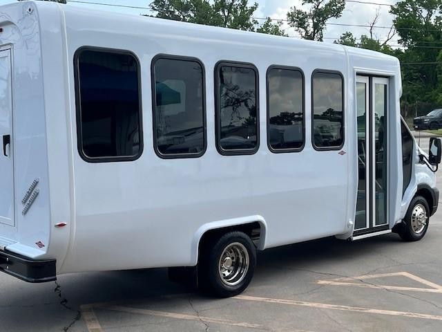 Diamond Coach TR 2200PT Vehicle Image 05