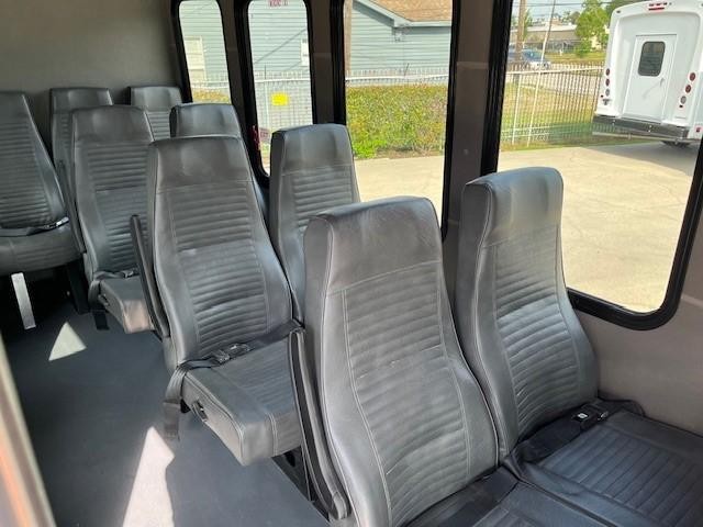 Diamond Coach TR 2200PT Vehicle Image 13