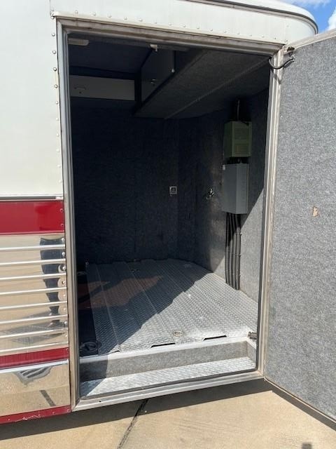 Parts/Accessories Other Vehicle Image 04