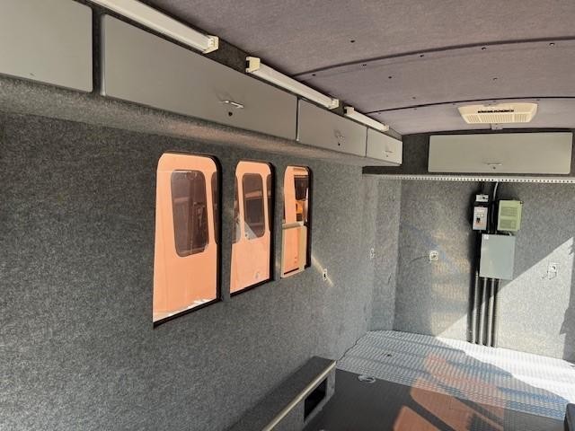 Parts/Accessories Other Vehicle Image 07