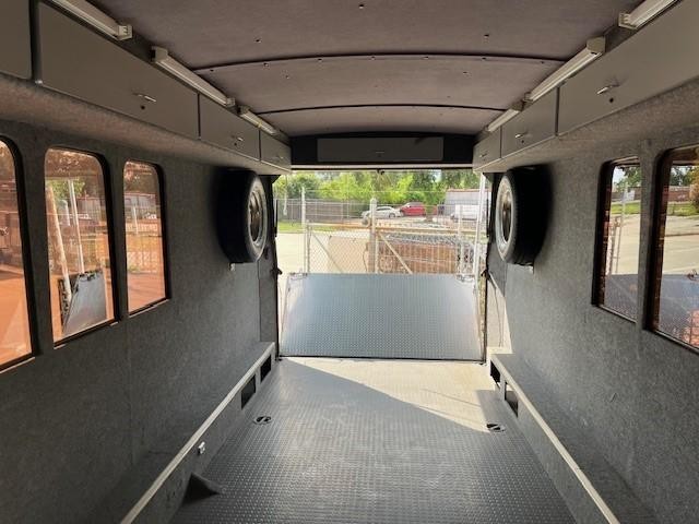 Parts/Accessories Other Vehicle Image 09