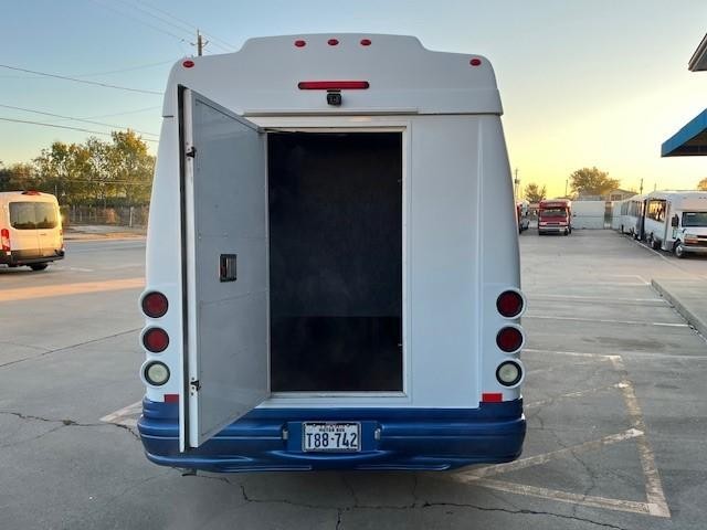 Turtle Top Vanterra Vehicle Image 10