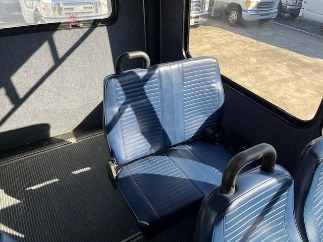 Champion Defender Vehicle Image 09