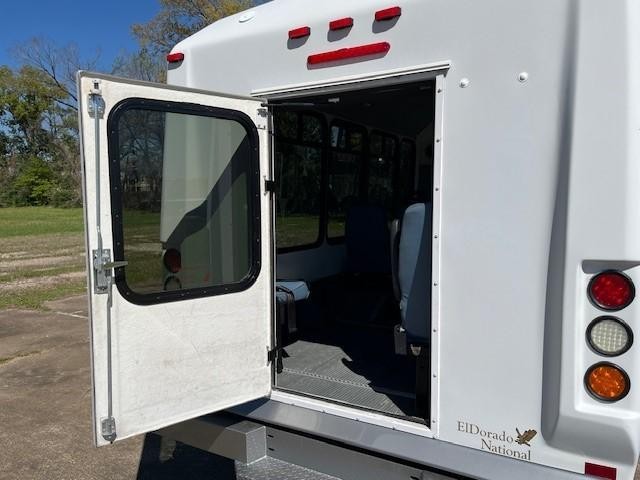 Eldorado Aerolite Vehicle Image 06